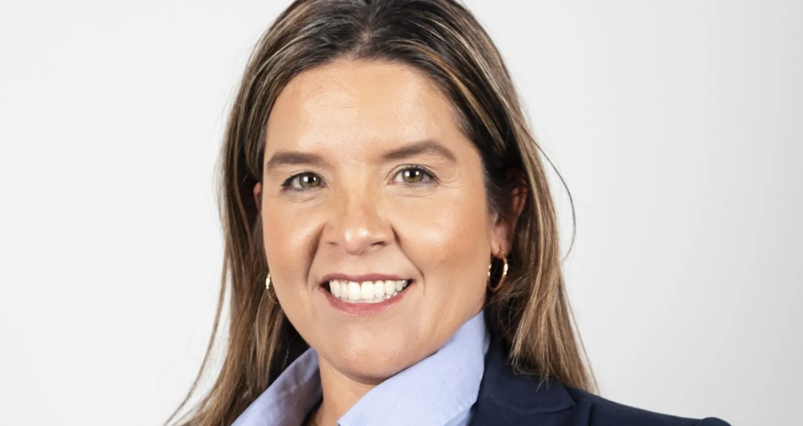 Adriana Sánchez refuerza el compromiso de SONDA con el desarrollo de infraestructura digital y soluciones de movilidad en Colombia.