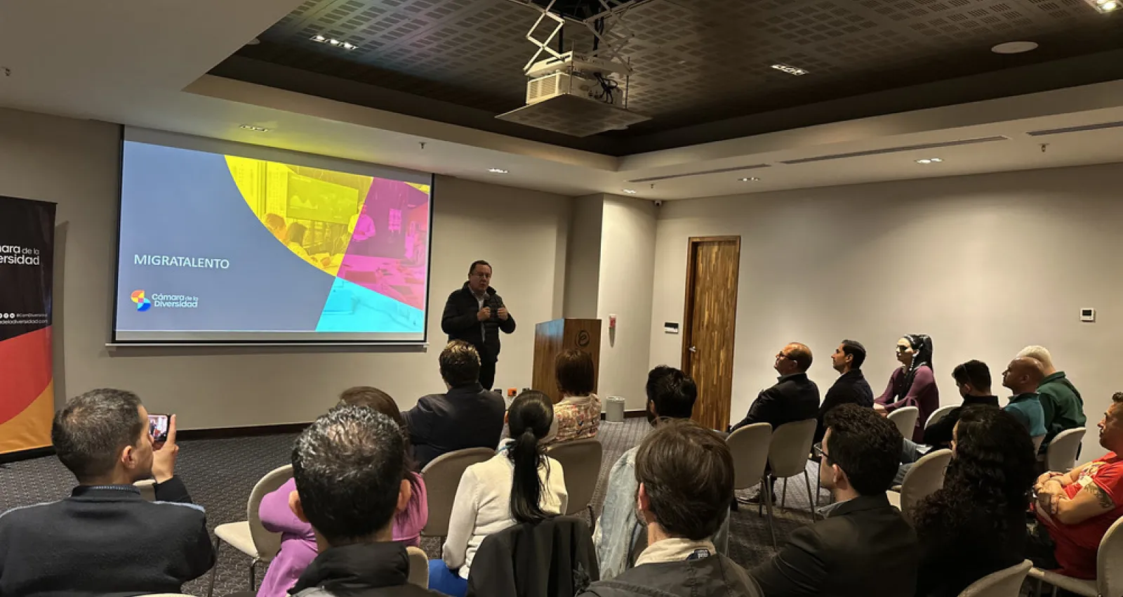 Educación Financiera Incluyente Cortesía Cámara Diversidad 