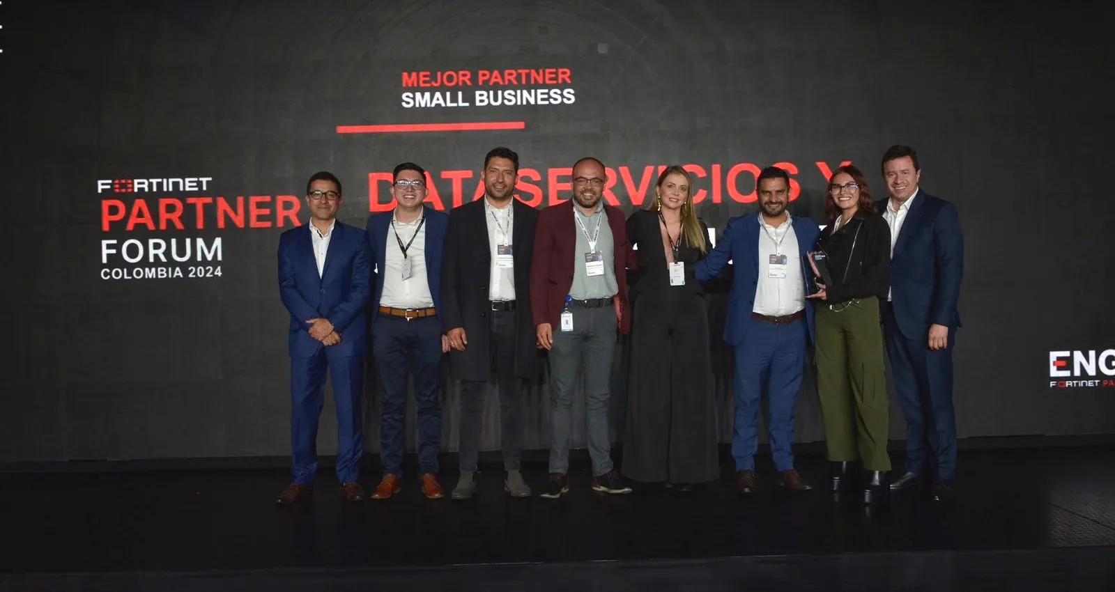 Foto de premios a canales de Fortinet