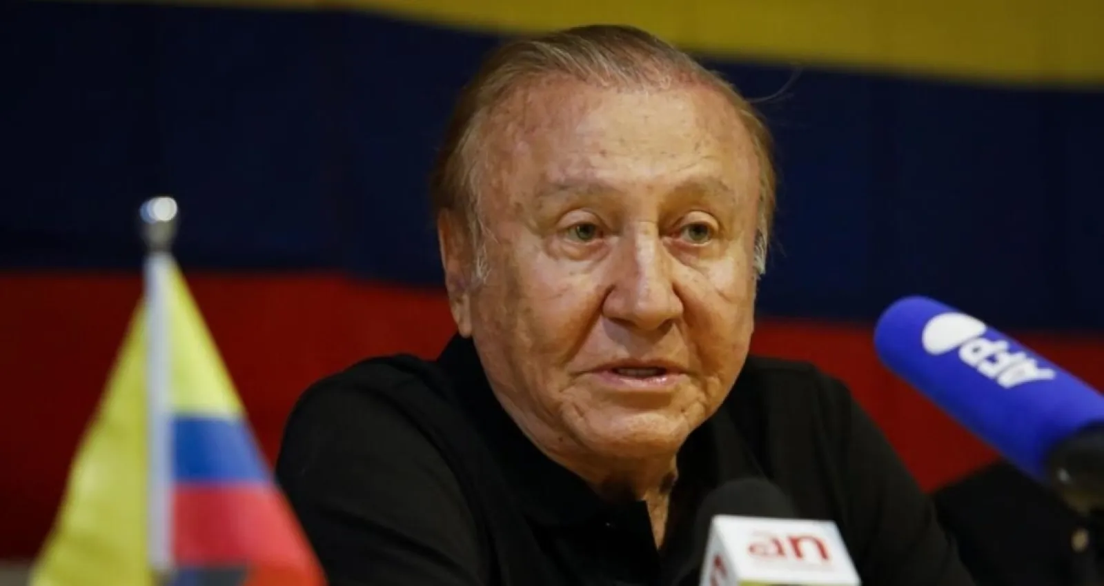 Foto de Rodolfo Hernández frente a la cámara