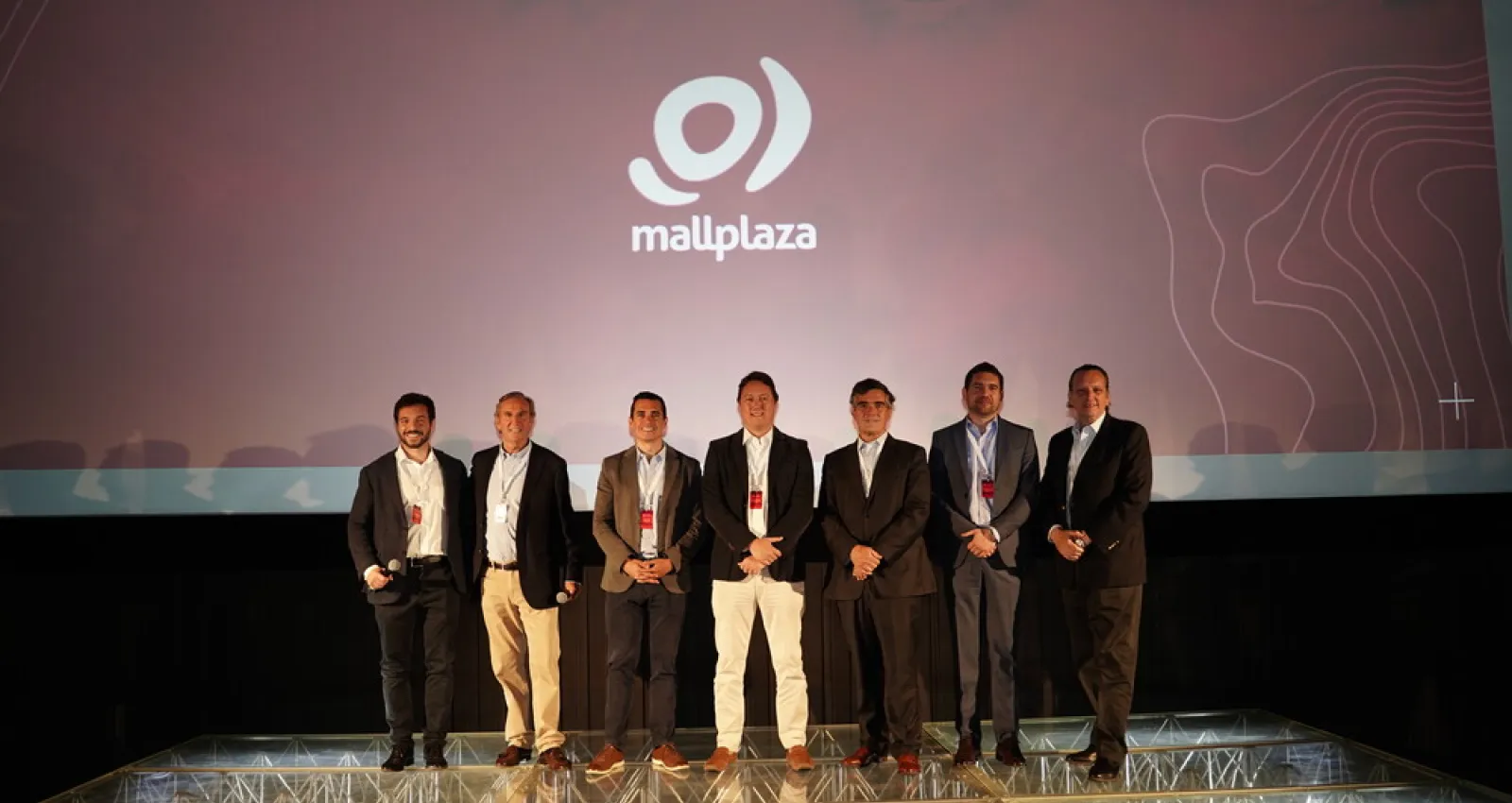 Foto de directivos de Mallplaza