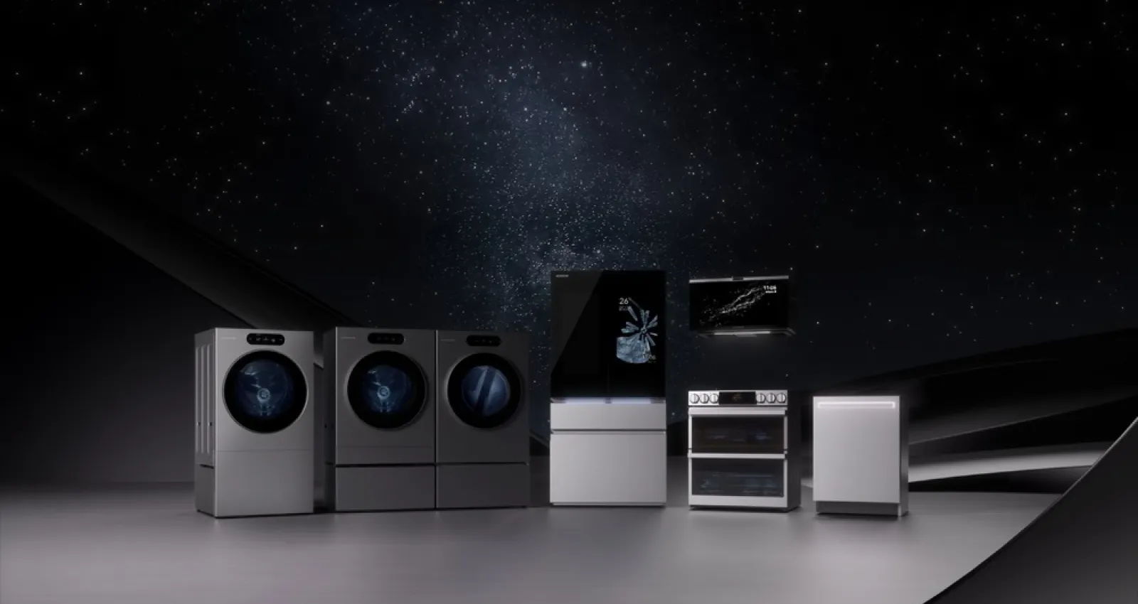 Foto de varios electrodomésticos blancos sobre un fondo negro
