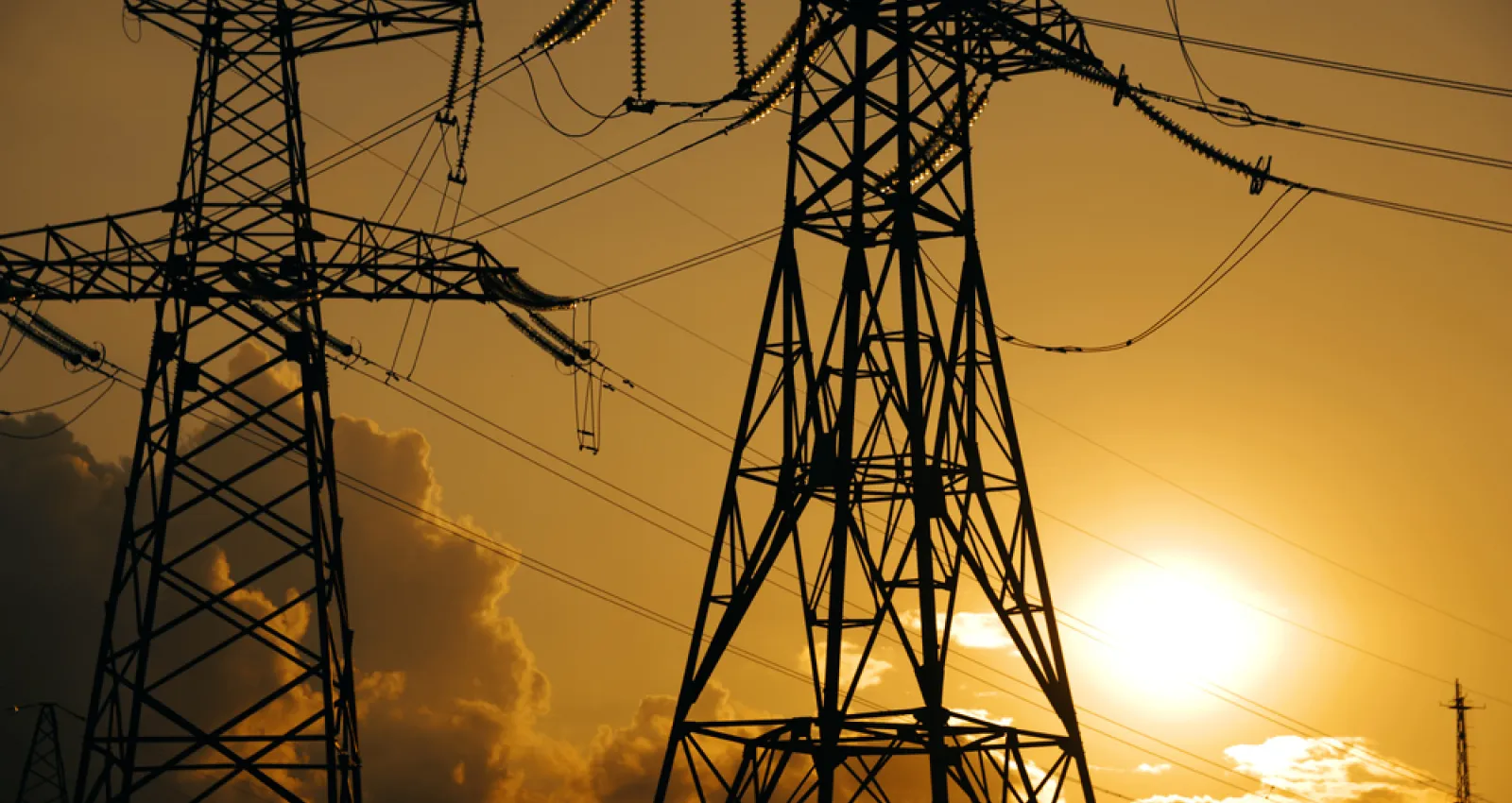 Foto de una torre de energía eléctrica