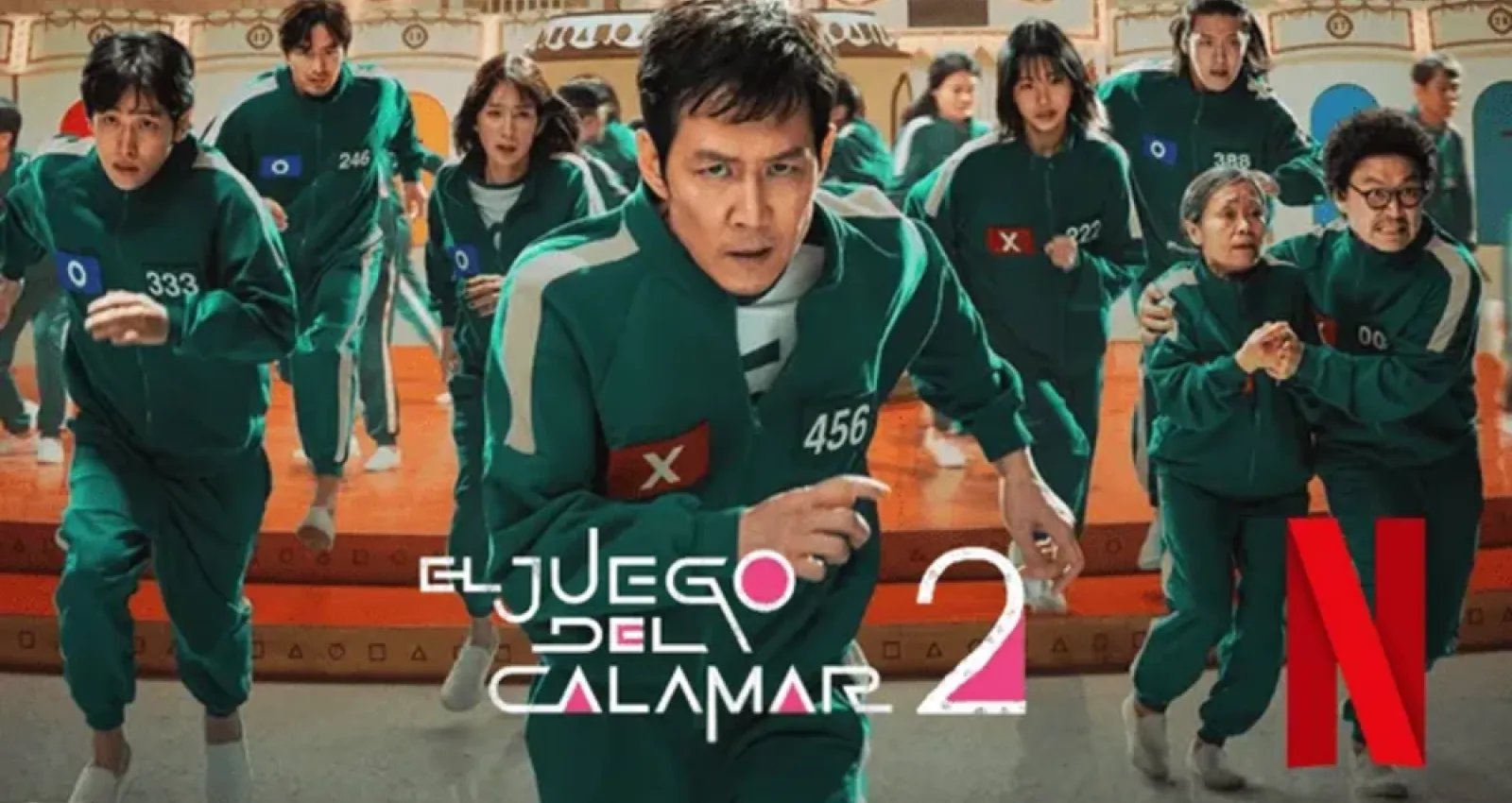 Foto de varias personas corriendo hacía la cámara