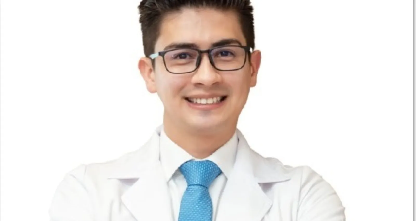 Foto de un doctor con fondo blanco