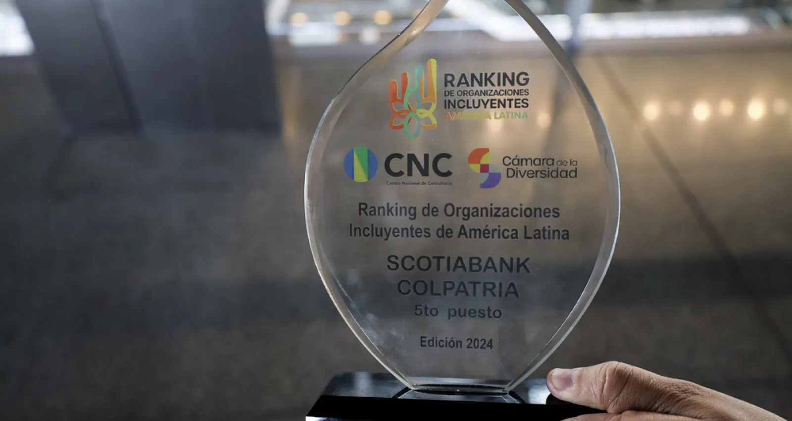 Foto del premio de Scotiabank Colpatria