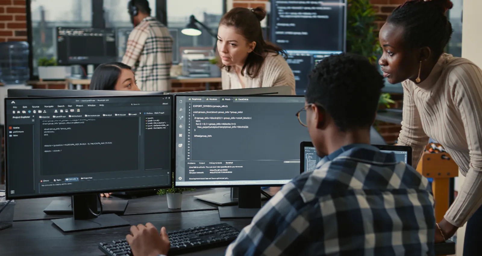 Inteligencia Artificial de Microsoft y Mitral AI