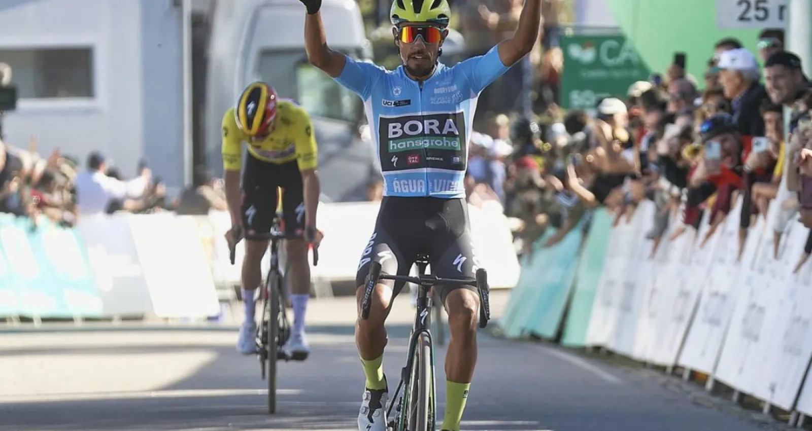 Daniel Felipe Martínez está en el segundo lugar en el Giro de Italia