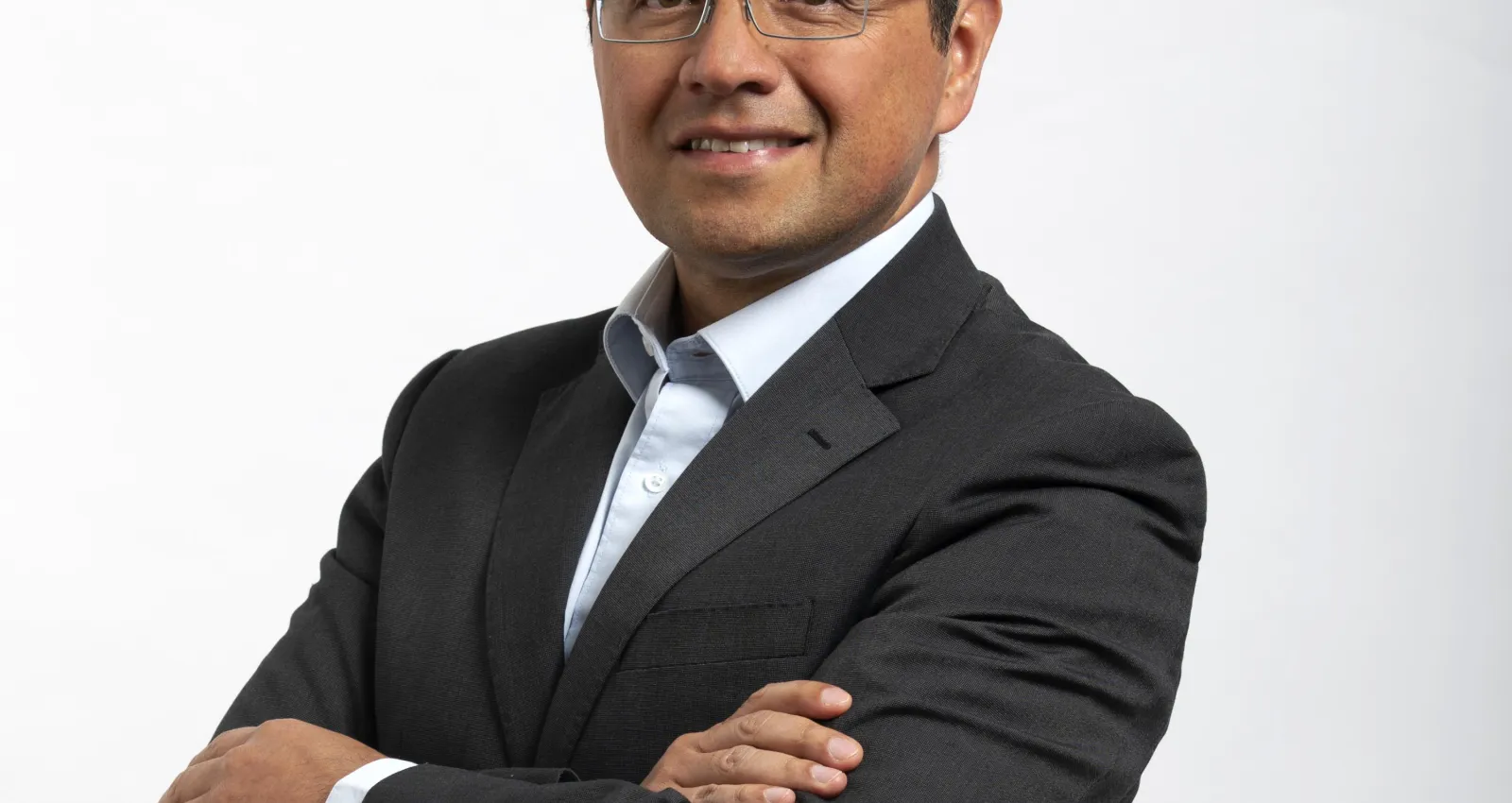 Hiram MonroyCommercial Manager Spanish Latin America at AMD