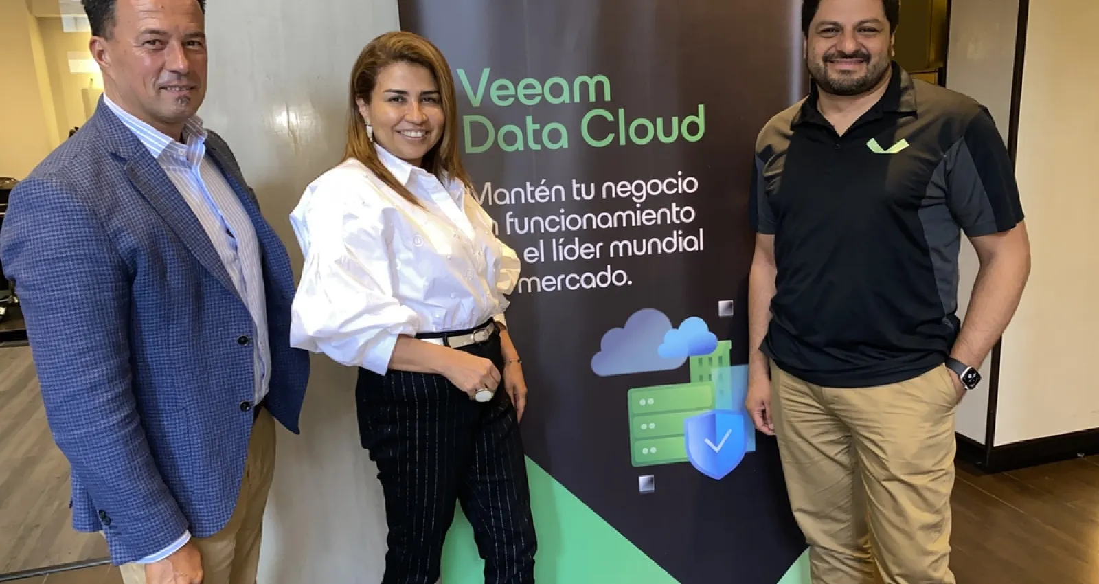 Foto de equipo de Ceeam Data en Colombia