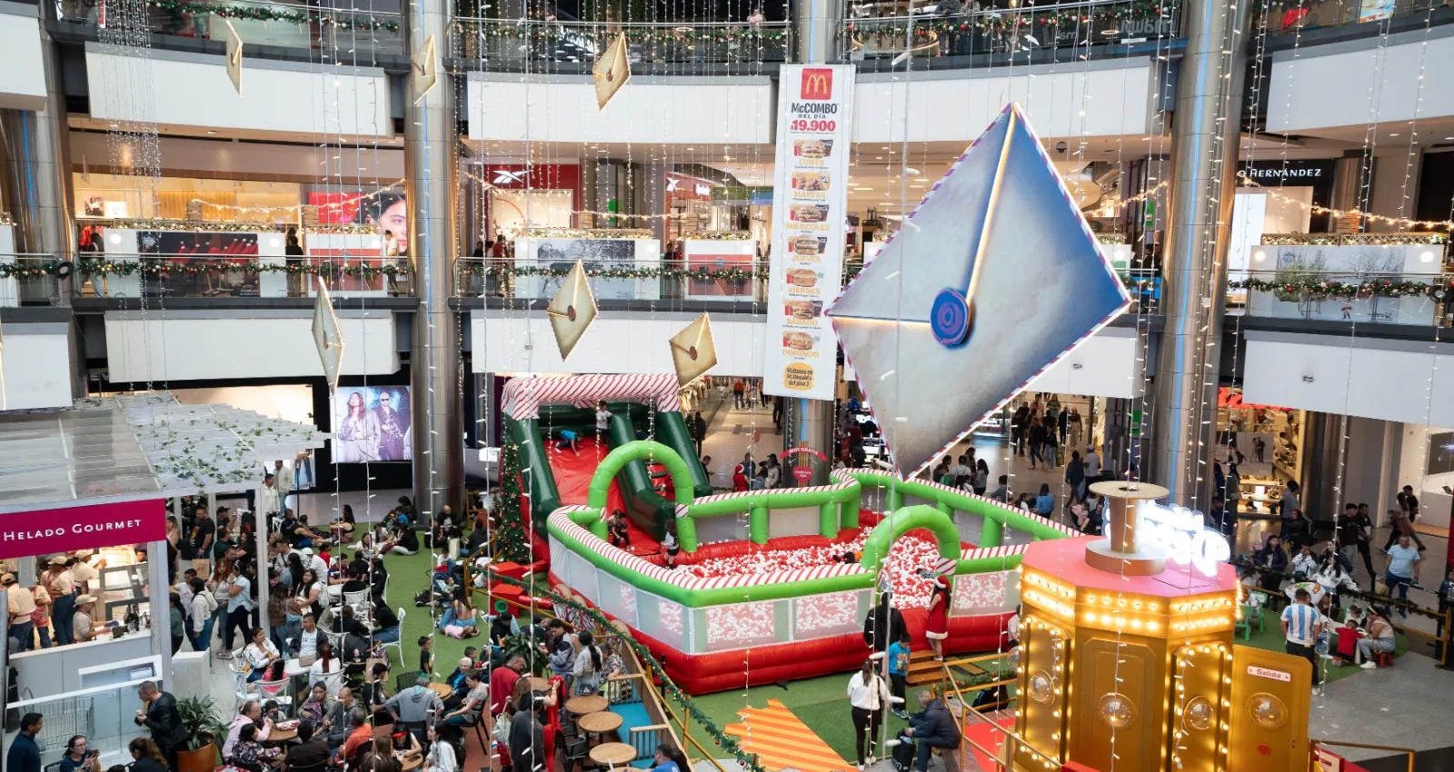 Mall plaza