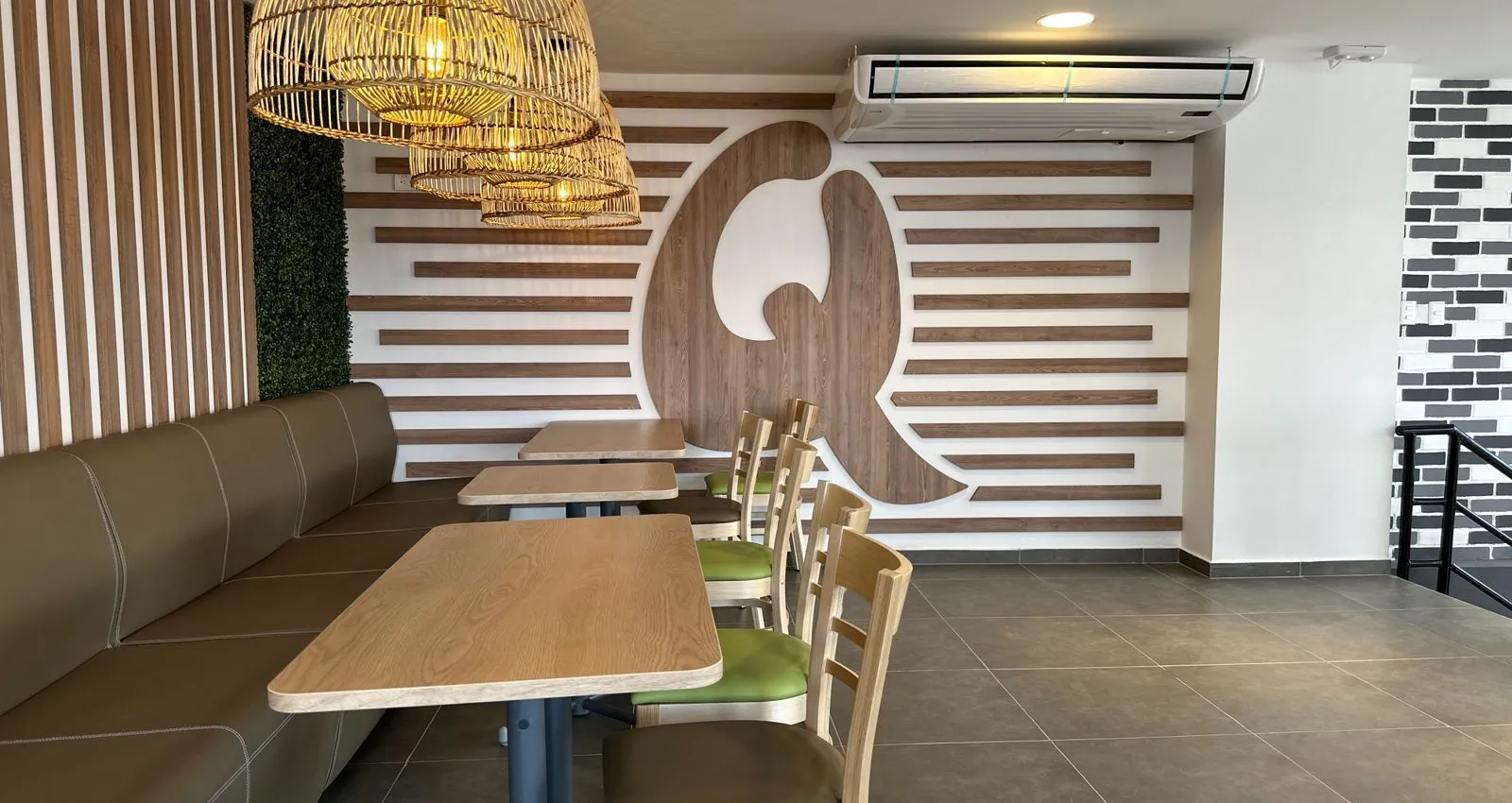 Foto de mesa en Sandwich Qbano