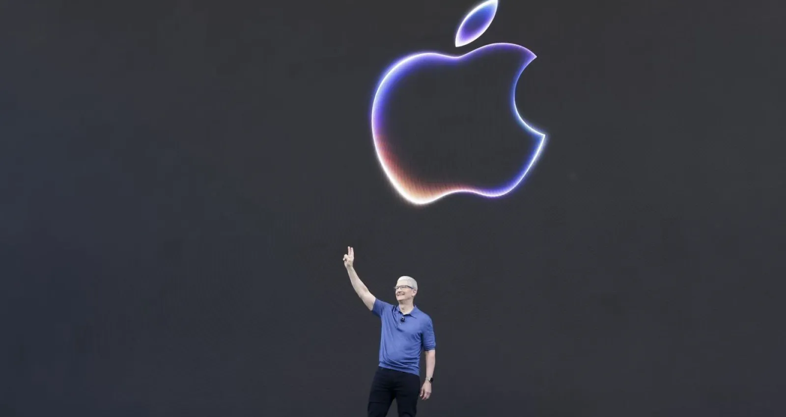 Tim Cook en el Apple WWDC 2024