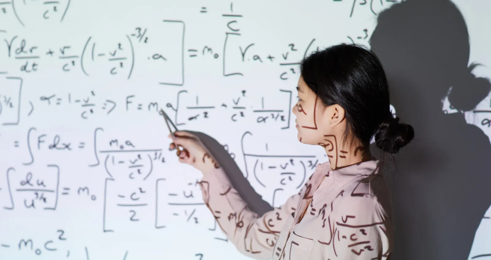 1 de cada 2 padres de familia suelen acudir a métodos extraescolares y profesores particulares para que sus hijos dominen las ma