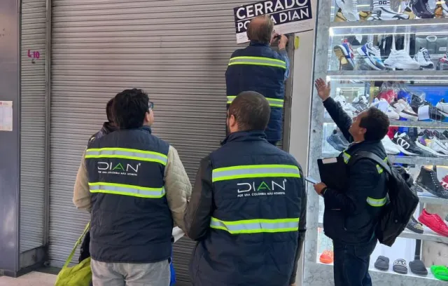 DIAN cerró 19 comercios en la capital