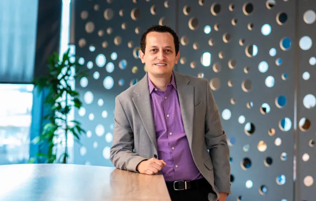 Foto de Luis Santamaria Schneider Electric
