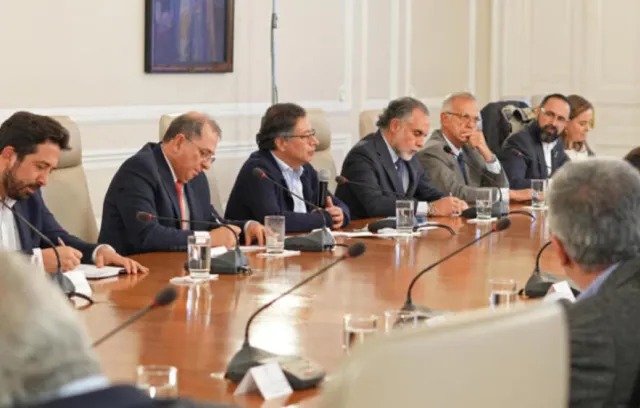 Foto del más reciente consejo de ministros de petro
