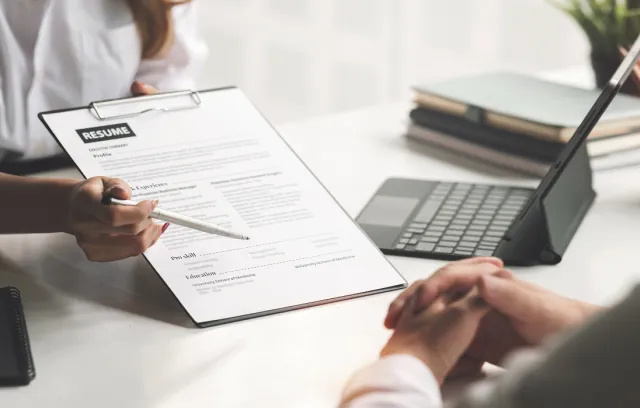 Adecco publicó vacantes en Colombia