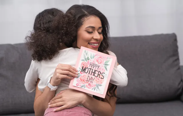 Tarjetas para el Día de las Madres en Canva
