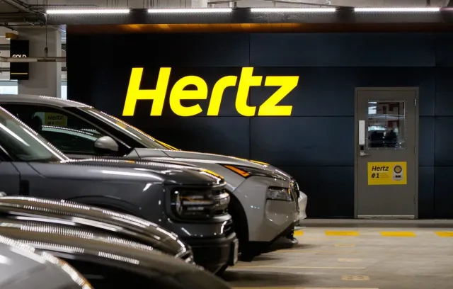 Foto de vehículos con marca Hertz