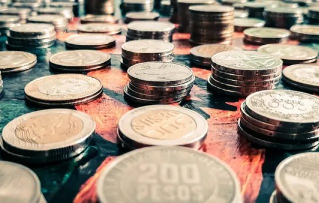 Salario mínimo, gremios, empresas.
