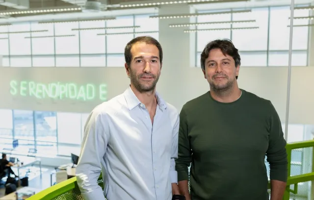 Juan Manuel Porcaro, Latam regional Manager de Cubo Itaú, y Paulo Costa, CEO de Cubo Itaú 2 