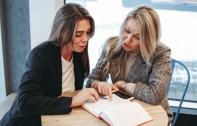 Mujeres trabajando
