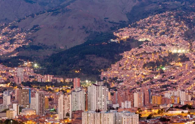 Panorámica oficinas de Medellín (Antioquia)