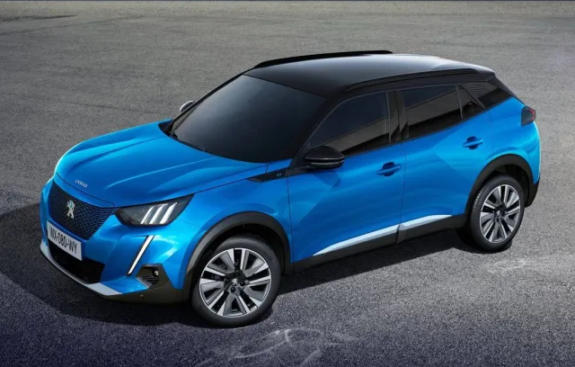 Peugeot E-2008 