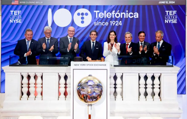 Telefónica al tocar la campana en NYSE