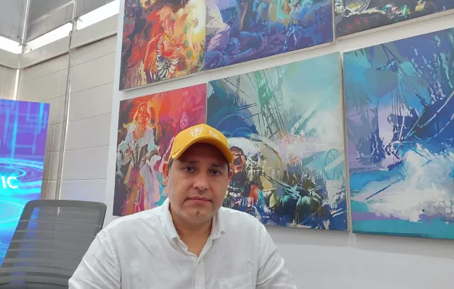 Foto de un hombre con gorra