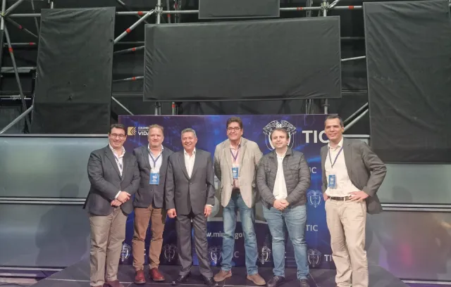 Foto de varios empresarios