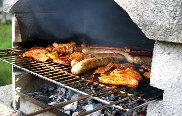 Asadores en Colombia: Weber