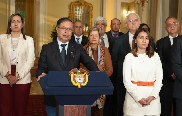funcionarios públicos del gobierno Petro