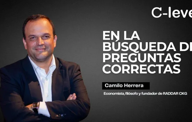 Embedded thumbnail for Las preguntas son el fundamento de la IA en las empresas modernas | Camilo Herrera